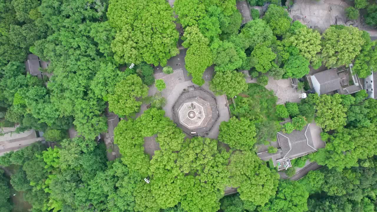 江苏苏州虎丘塔夏日航拍延时4K视频素材