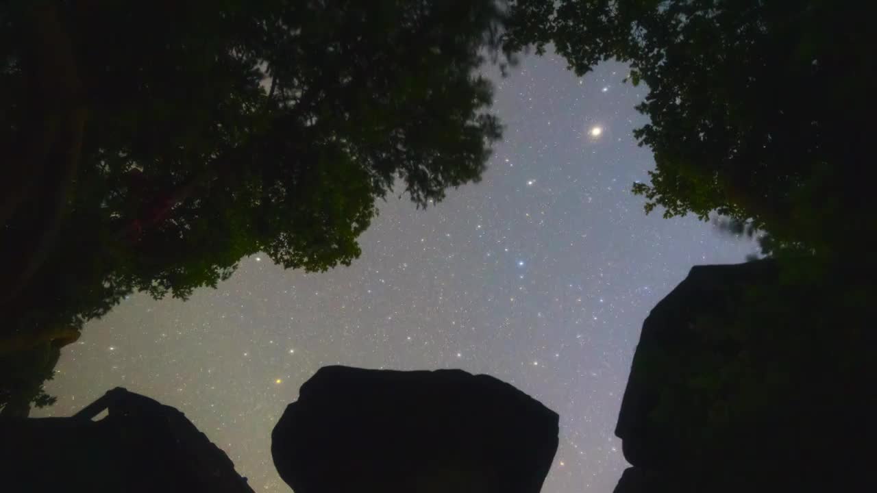 8K30P四川巴中阴灵山星空风光延时视频视频素材