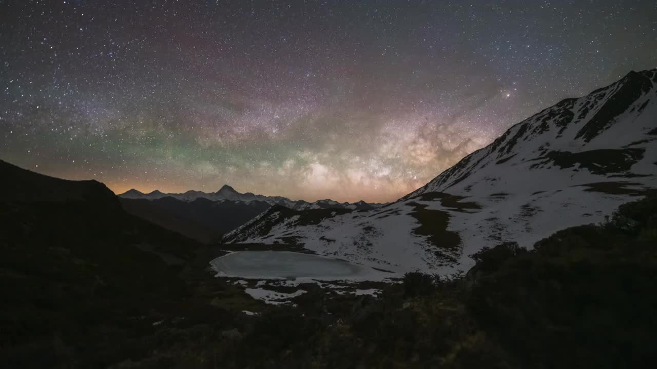 8K30P川西观德吉贡嘎雪山星空风光延时视频视频素材