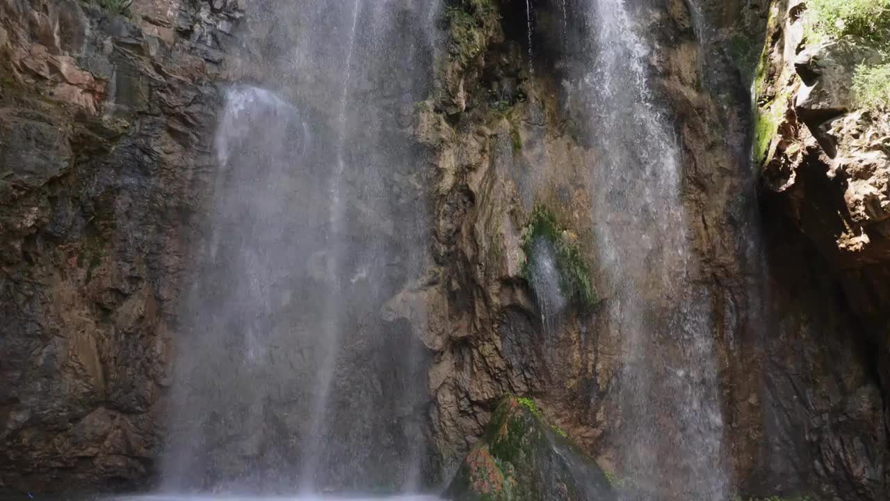 高山峡谷悬崖瀑布山川河流视频素材