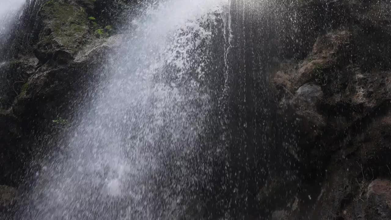 高山峡谷悬崖瀑布山川河流视频素材