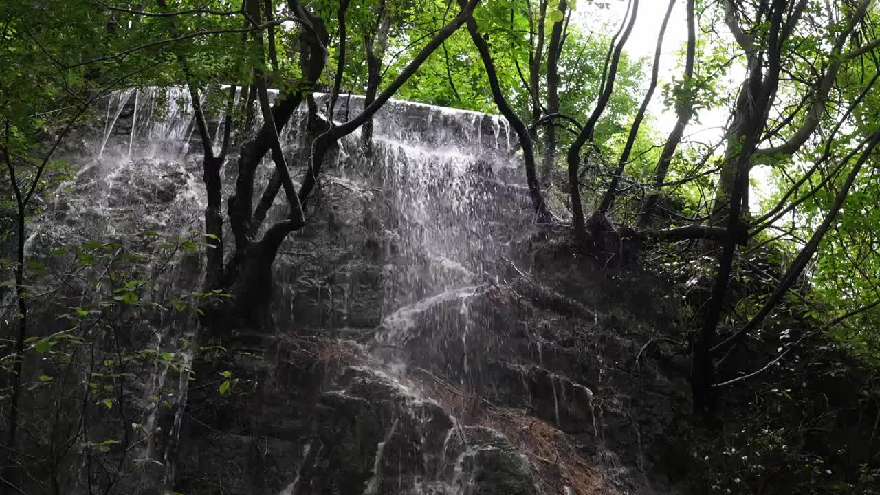 高山峡谷悬崖瀑布山川河流视频素材