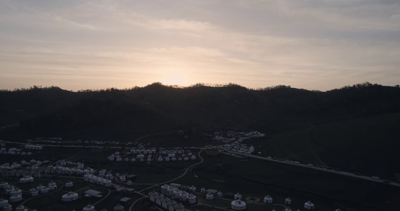 陕西省宝鸡市关山草原日出视频素材