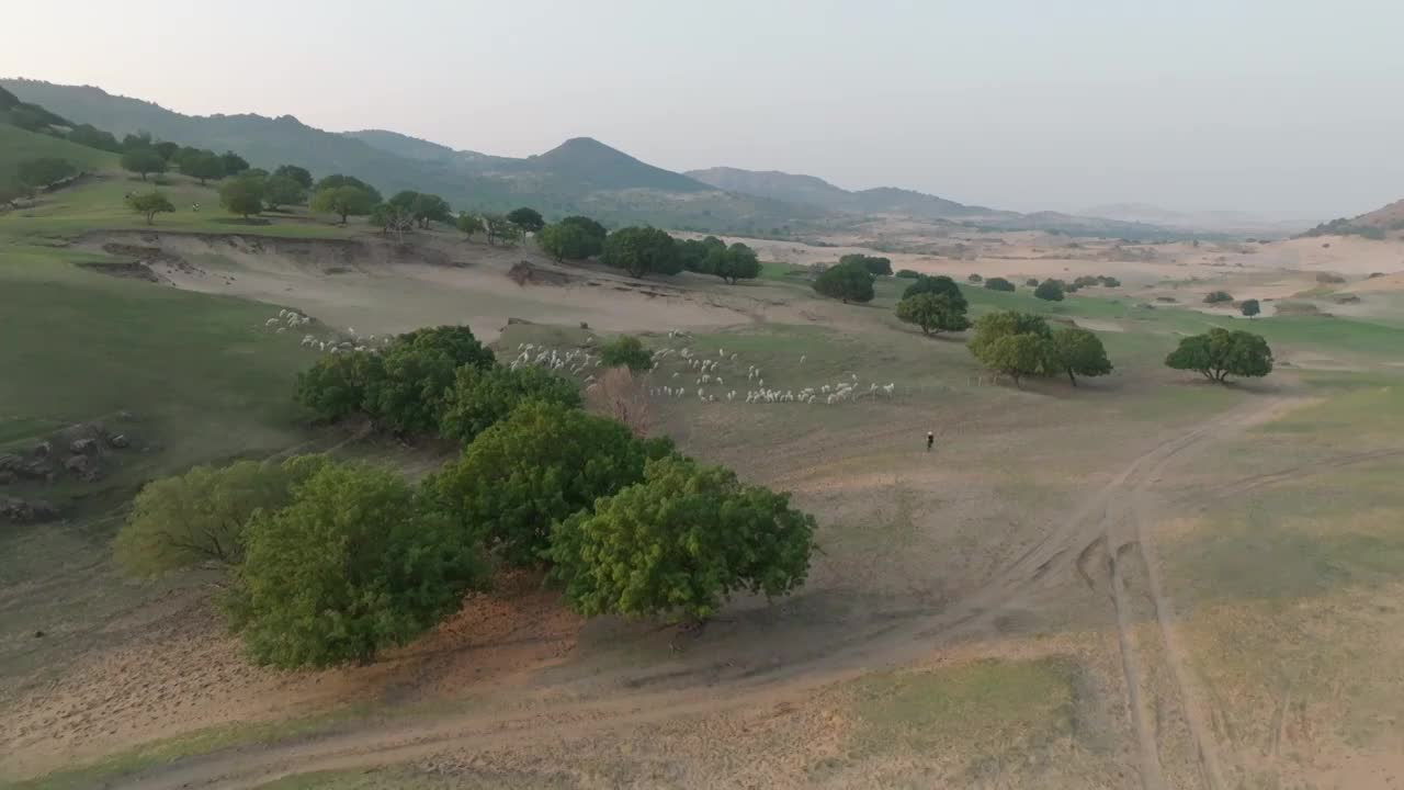 内蒙古翁牛特旗松树山风景区航拍视频素材