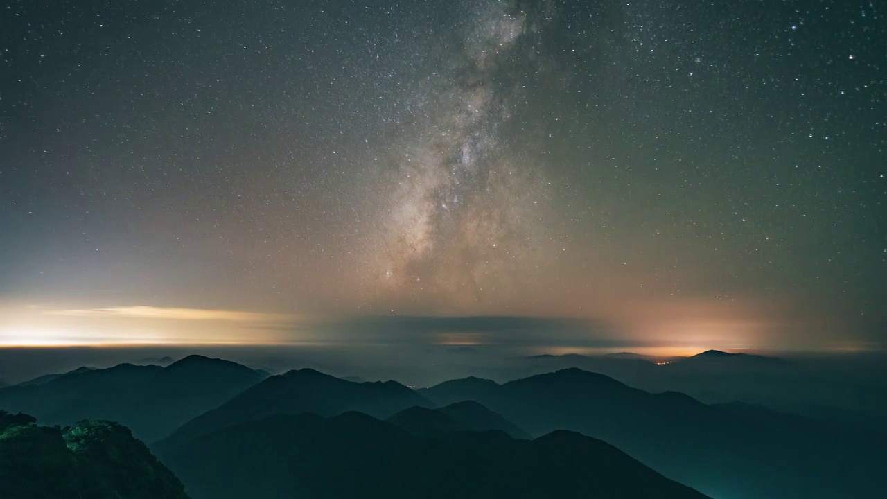 银河星空与山川延时摄影，广西桂林猫儿山视频素材