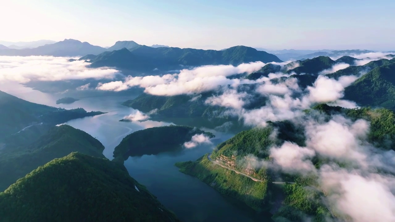 秦岭森林湖泊云海山川山脉云雾生态青山绿水视频素材