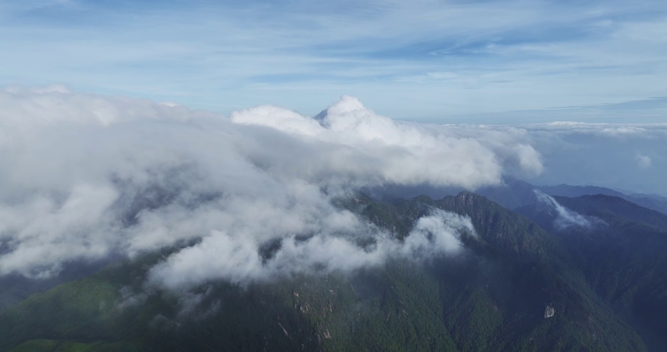 湖南郴州宜章县莽山五指峰云海航拍视频素材