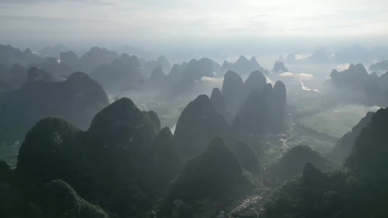 航拍桂林山水仙境云海视频素材