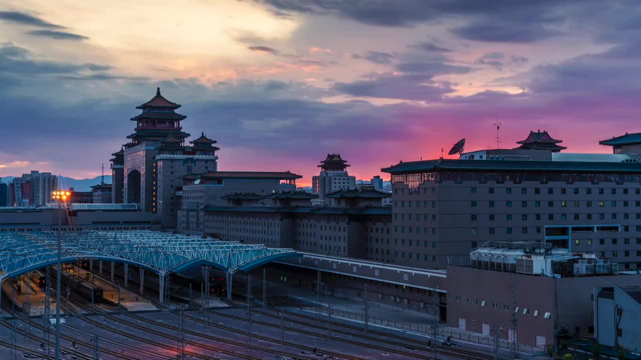 北京西客站夏天傍晚夕阳延时视频素材