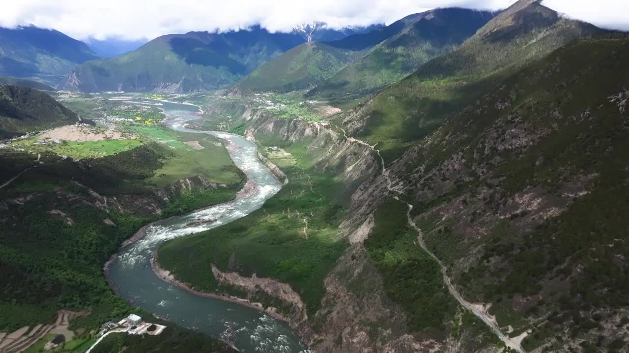 雅鲁藏布大峡谷 西藏 林芝视频素材