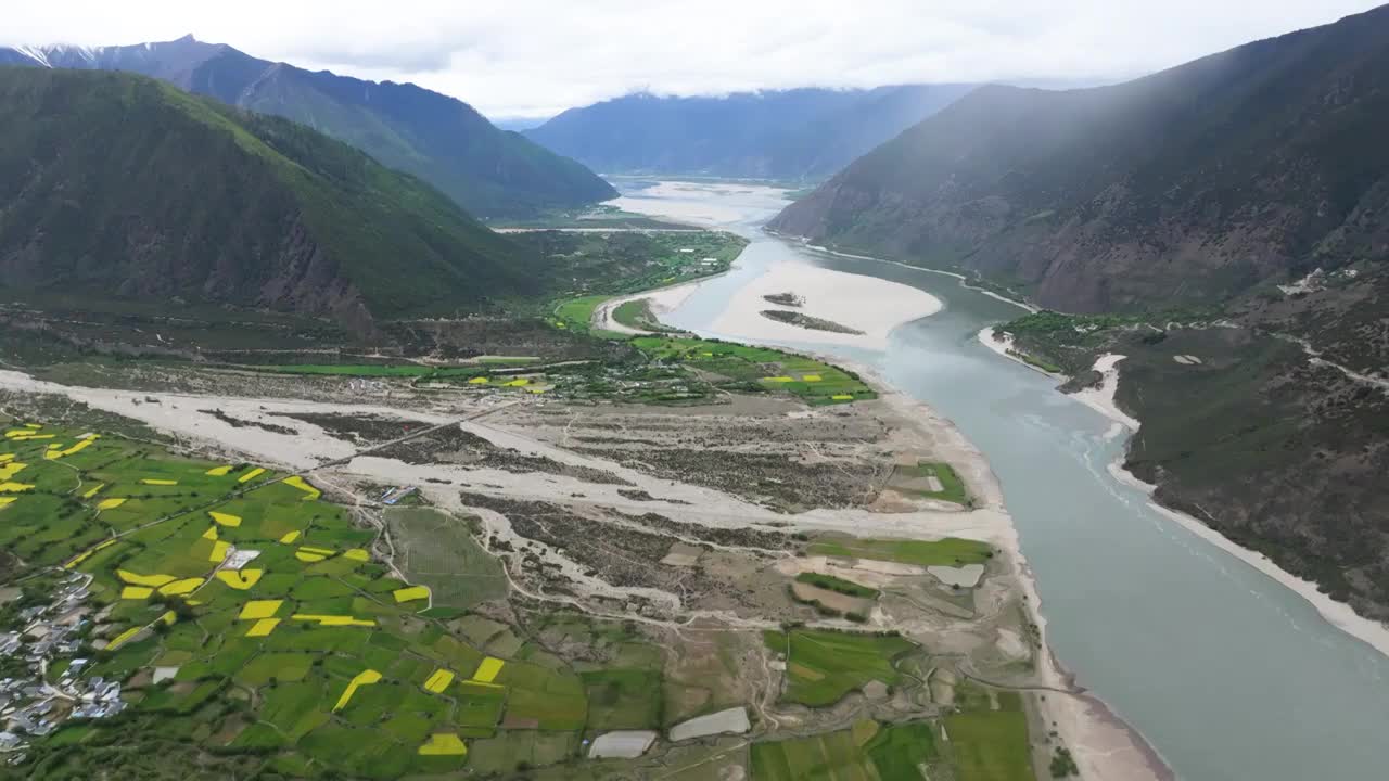 雅鲁藏布大峡谷 西藏 林芝视频素材