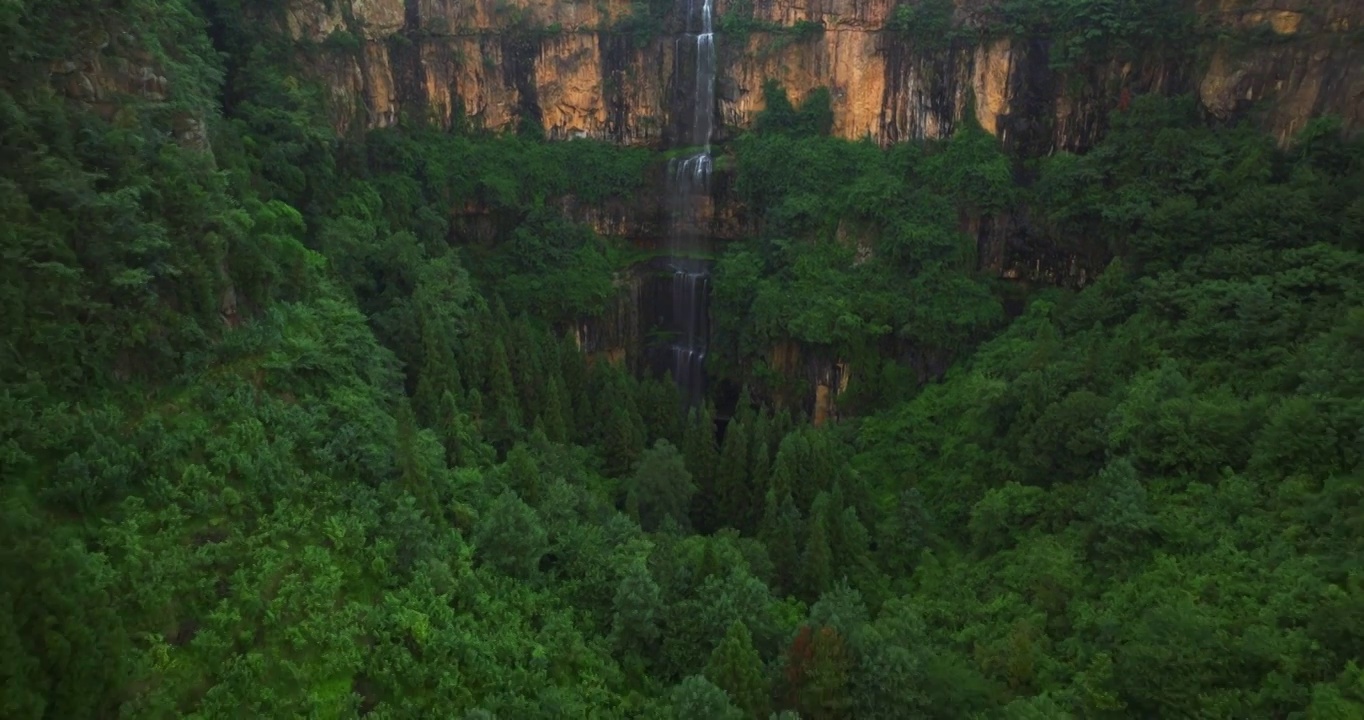 贵州山村野外瀑布视频素材