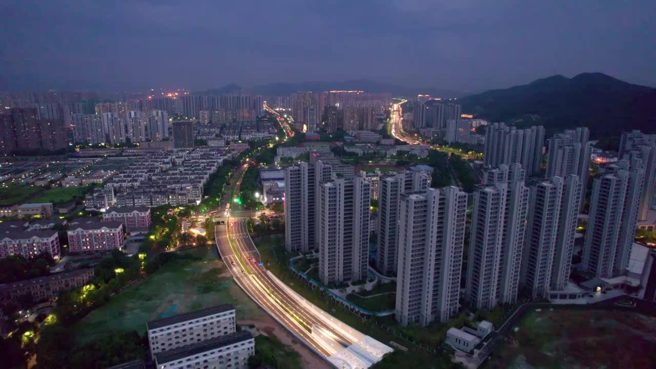 浙江杭州萧山风情快速路夜景航拍视频素材