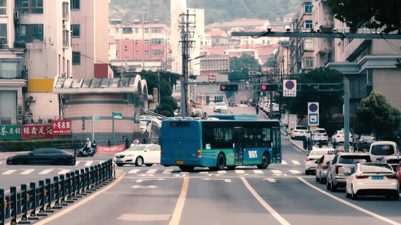 连云港墟沟街道交通视频下载