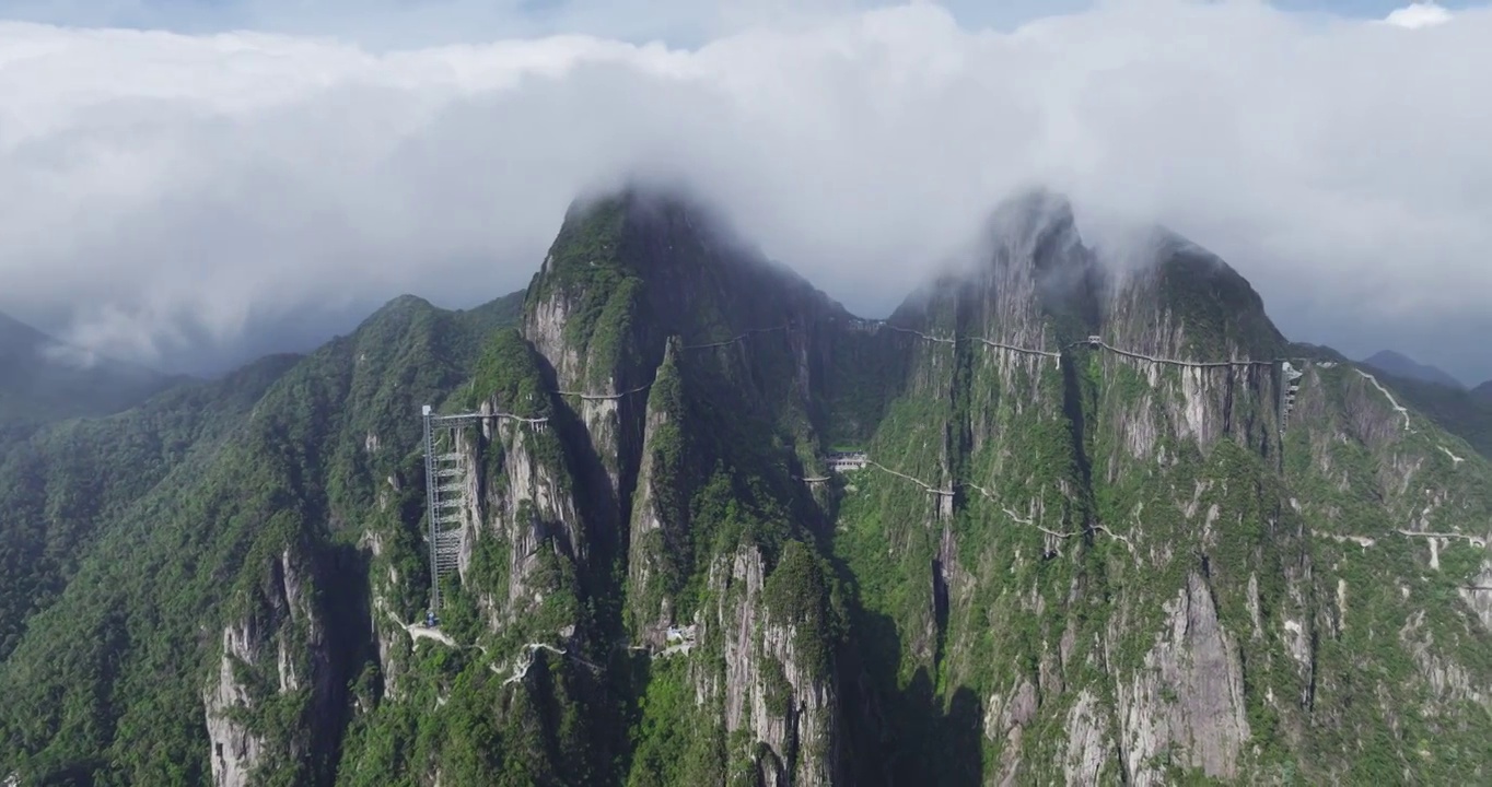 湖南郴州宜章县莽山五指峰景区航拍视频素材