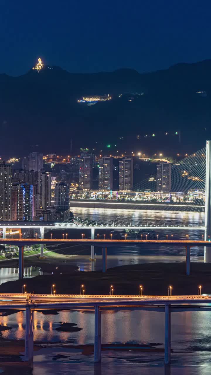 夜景下的重庆长江大桥延迟都市风光视频素材