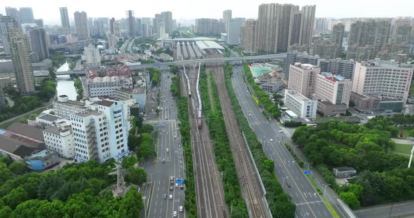 江苏省无锡市火车站城际铁路高铁运输画面视频素材