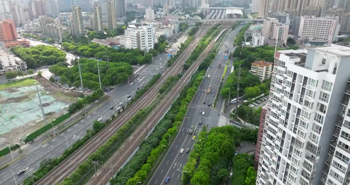 江苏省无锡市火车站城际铁路高铁运输画面视频素材