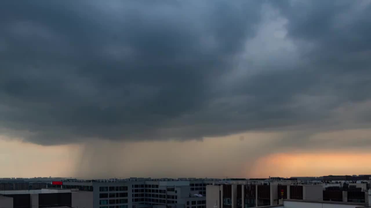 远处局部暴雨延时摄影视频下载