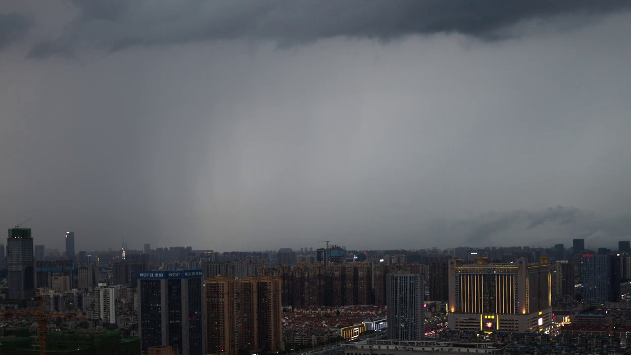 长沙局部暴雨雨幕视频素材