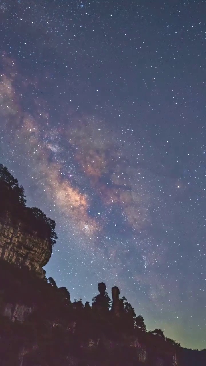 贵州遵义石人山小梵净山星空银河延时摄影视频素材