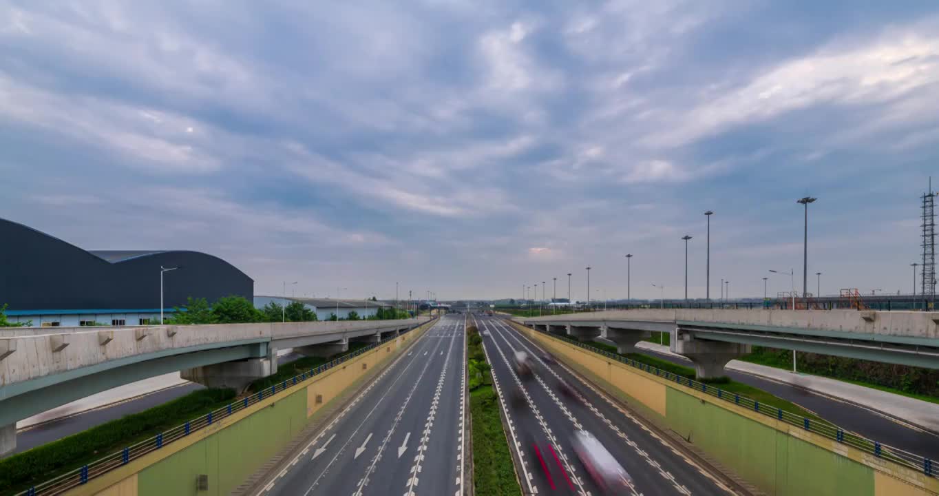 成都大件路双流机场段早高峰延时2视频下载