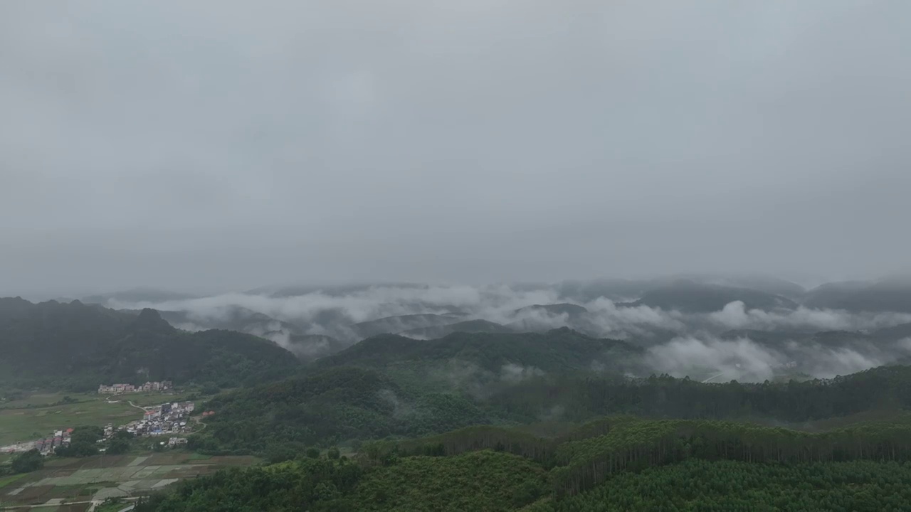 航拍广东清远市英德英西峰林风景区视频素材