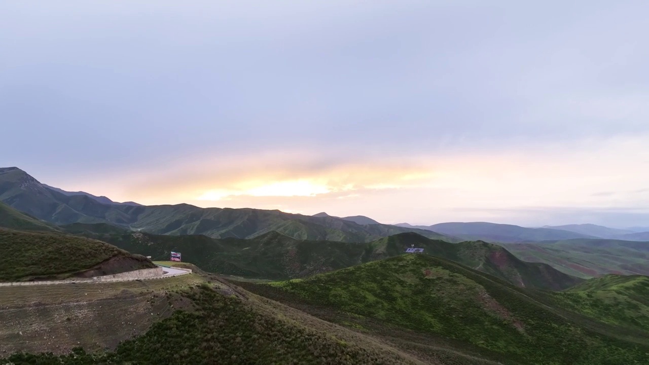 达坂山观景台雨后夕阳视频素材