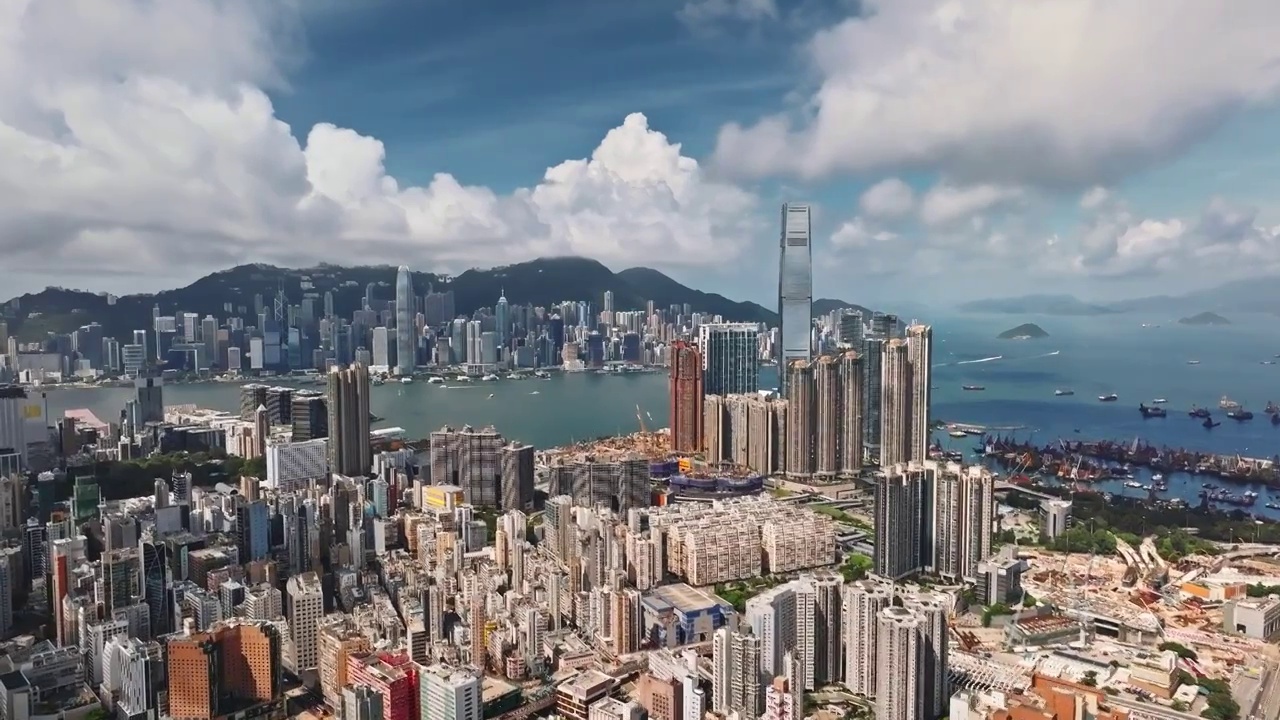 航拍香港维多利亚港两岸繁华城市视频素材