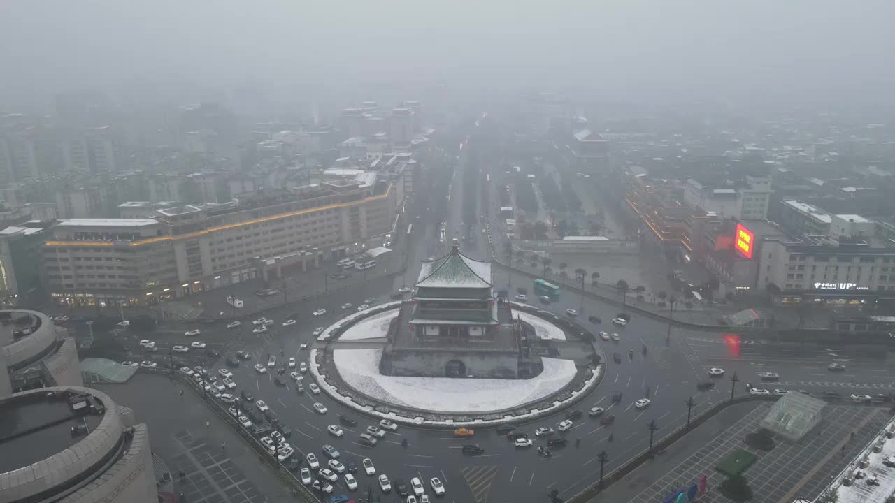 西安钟楼雪景夜景视频下载