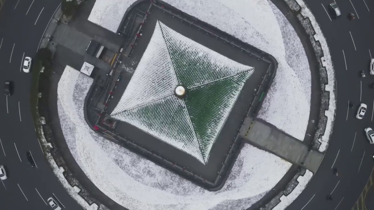 西安钟楼雪景夜景视频下载