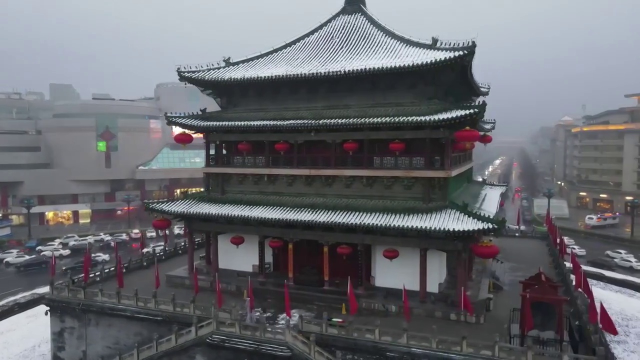 西安钟楼雪景夜景视频素材