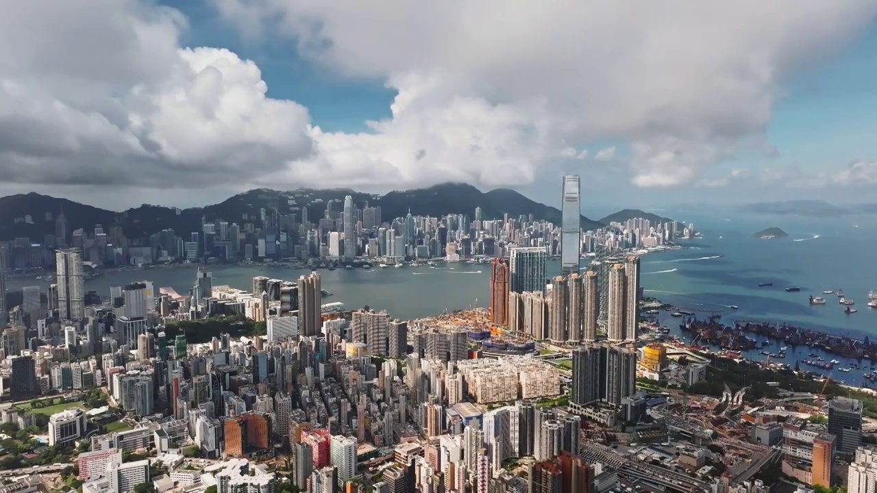 航拍香港维多利亚港两岸繁华城市视频素材