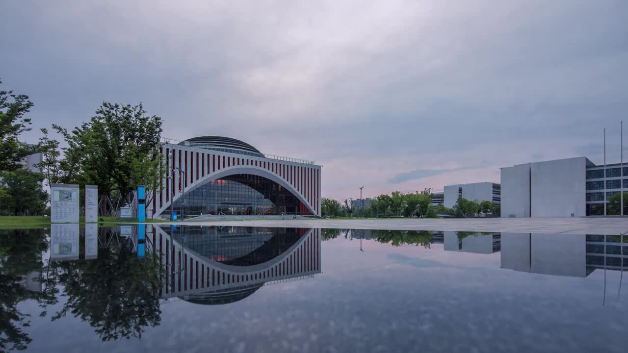 杭州西湖大学云谷校区日落晚霞夜景延时视频素材