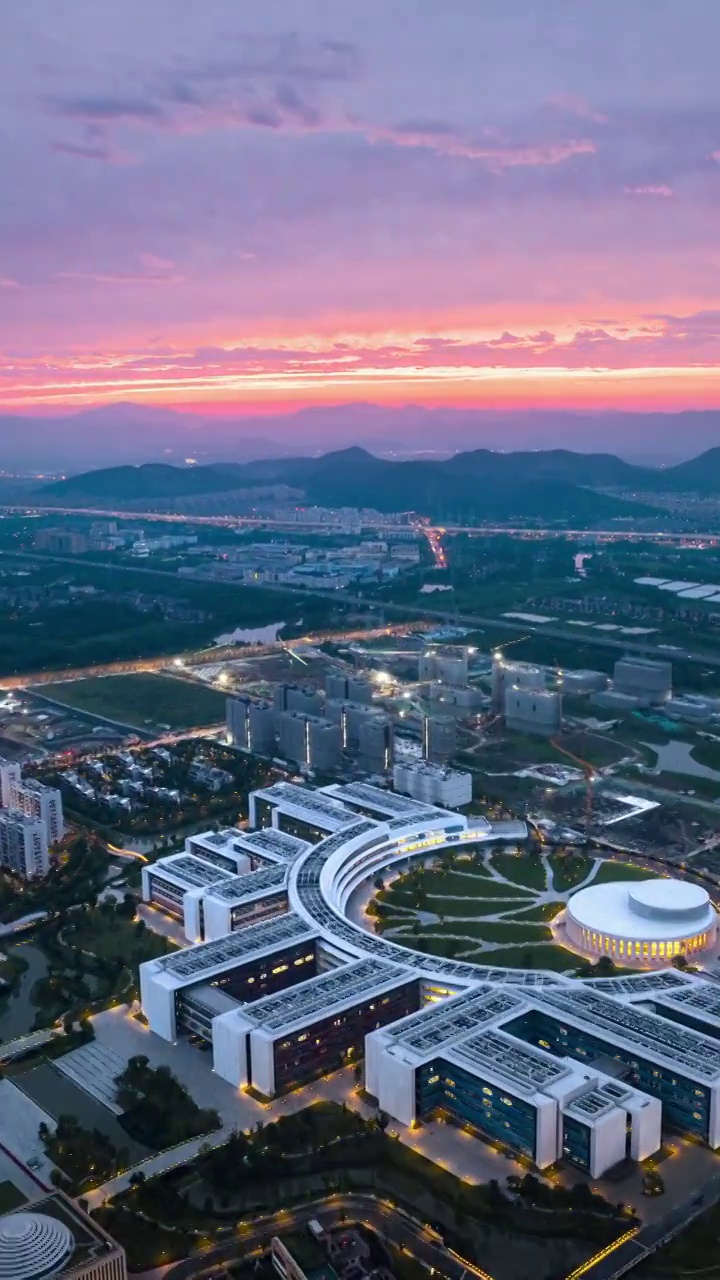 杭州西湖大学云谷校区日落晚霞夜景航拍延时视频素材