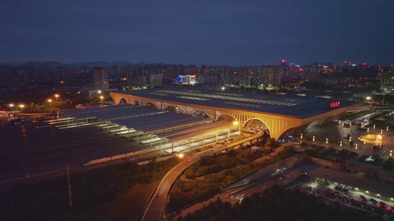 航拍石家庄高铁站夜景视频素材