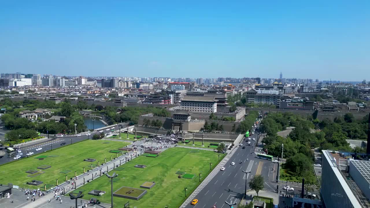 西安 地标 永宁门 小雁塔 南门城楼 西安钟楼 鼓楼 西安博物院视频素材