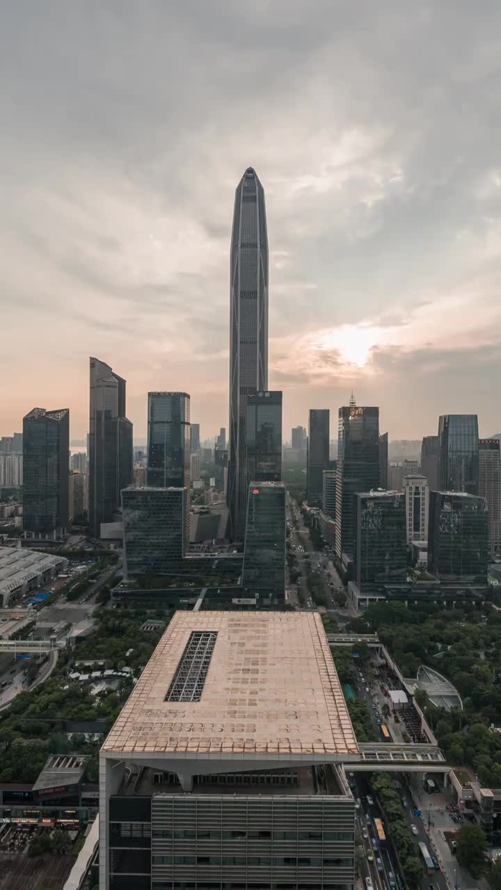 广东省深圳市平安国际金融中心夜景视频素材