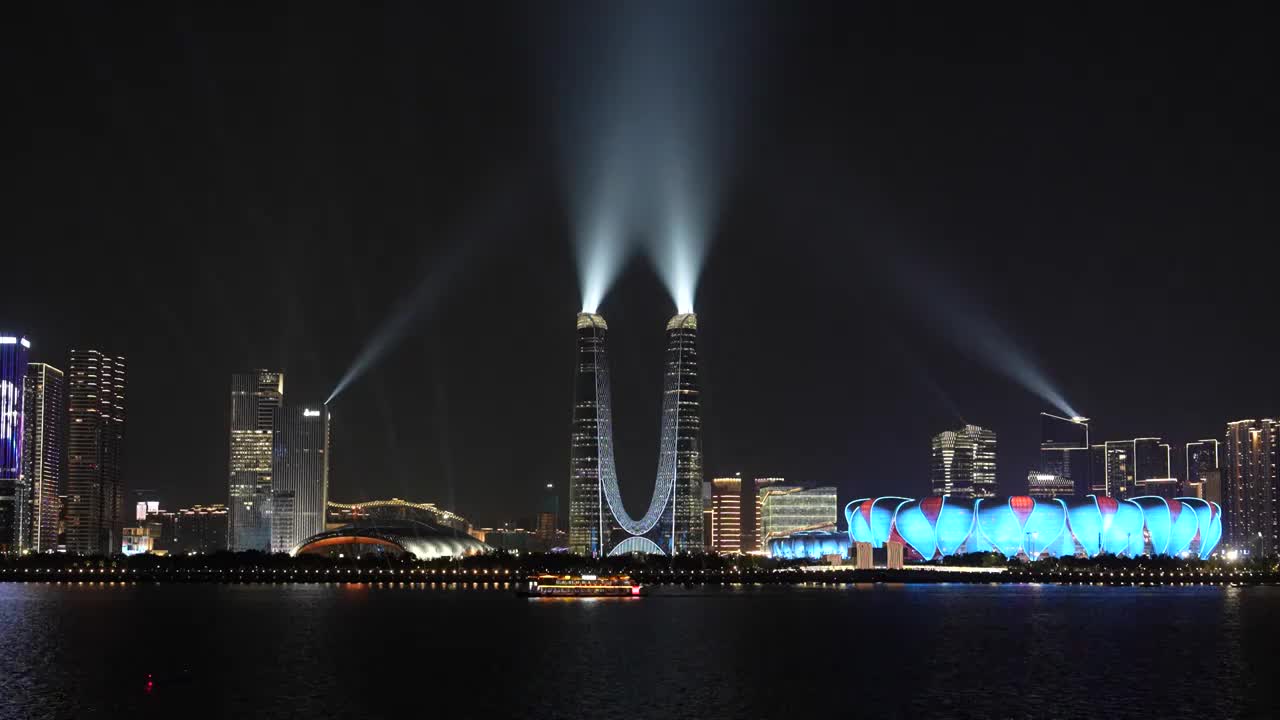 浙江杭州钱塘江南岸城市天际线夜景灯光秀视频素材