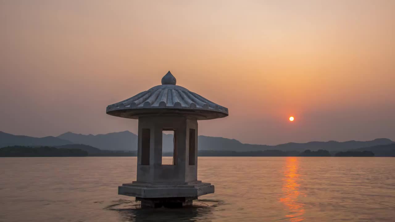 西湖日转夜延时 杭州西湖风光 西湖风景 西湖日落景观 西湖地标 西湖标志性景点 西湖山水风光视频素材