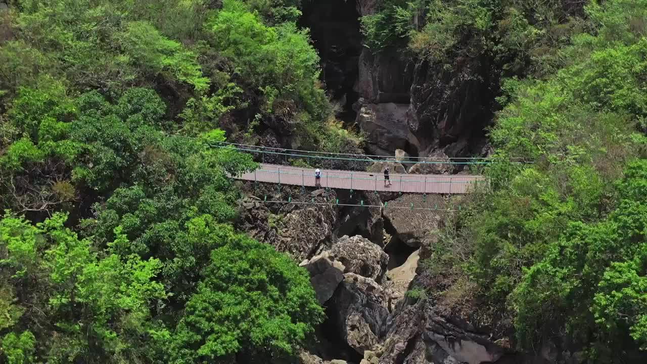 贵州安顺黄果树天星桥景区绿水青山美丽风光视频素材