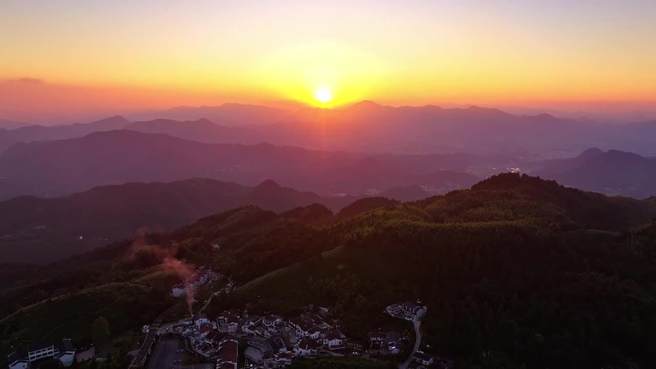 航拍安徽省九华山风景区 日落晚霞 夜景  山脉山峰 街景 云海 天空 寺庙 旅游著名景区 森林视频素材