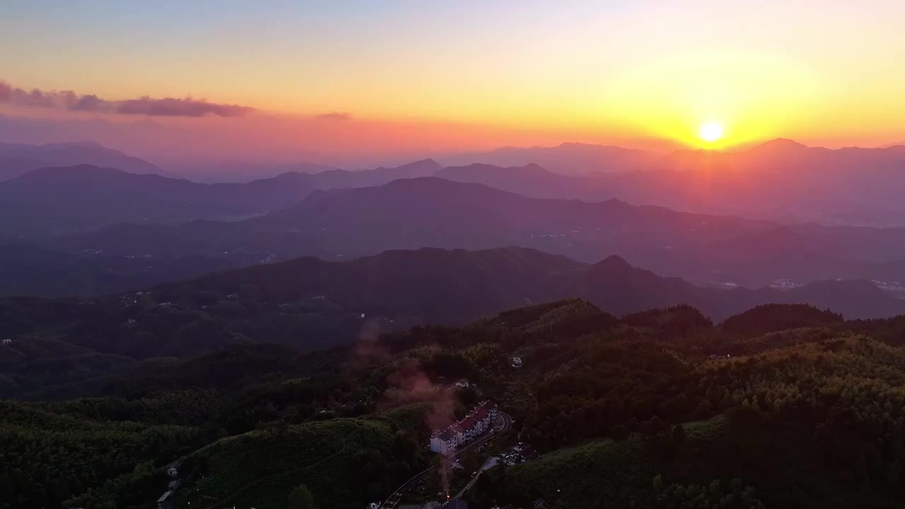 航拍安徽省九华山风景区 日落晚霞 夜景  山脉山峰 街景 云海 天空 寺庙 旅游著名景区 森林视频素材