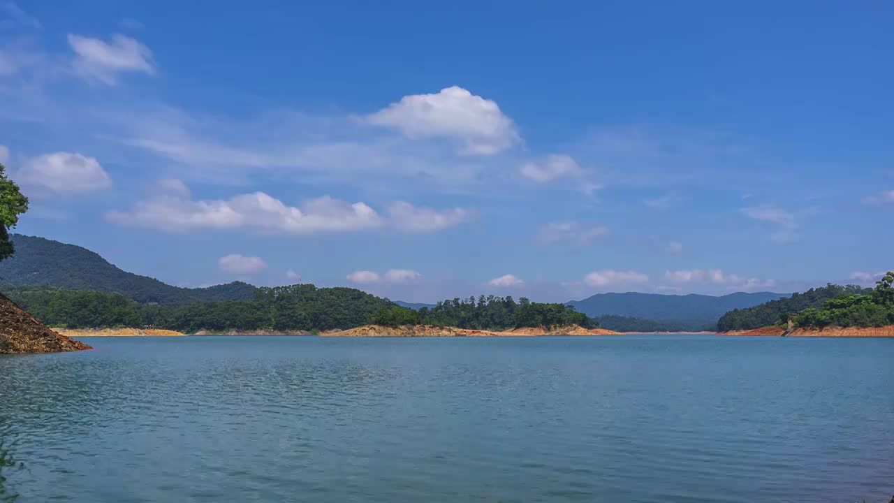 蓝天白云自然风景流溪河森林公园日落晚霞视频素材