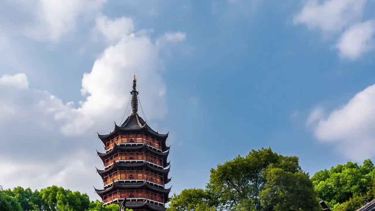 苏州标志建筑报恩寺，北寺塔晴朗天空流云延时摄影视频素材