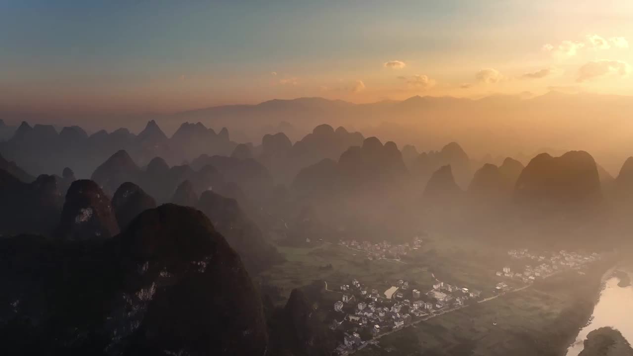 桂林山水早晨日出视频素材