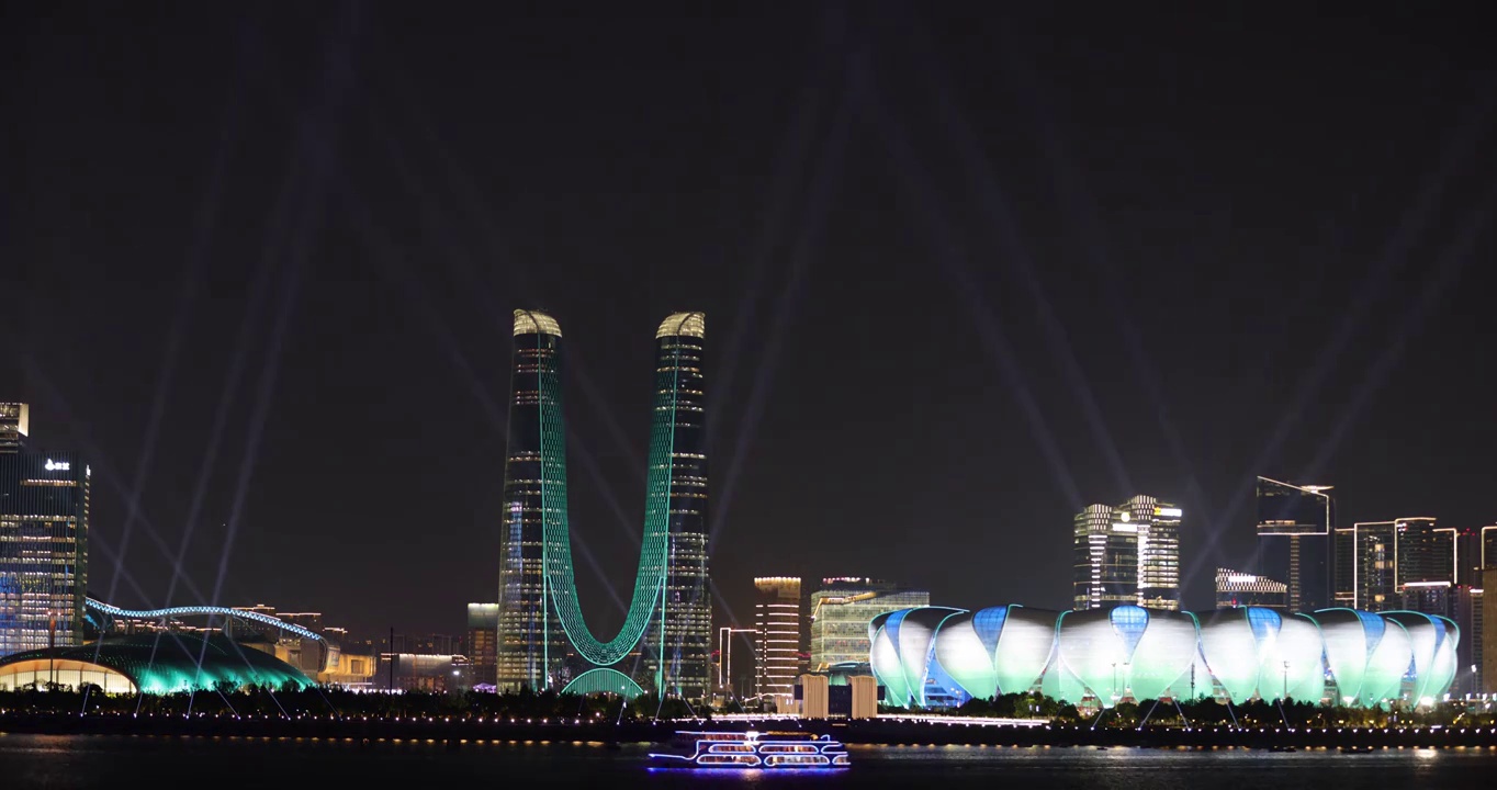 杭州亚运会 奥体中心 杭州之门 夜景灯光秀视频素材