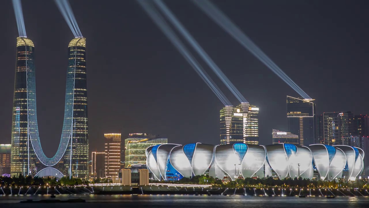 杭州亚运会 奥体中心 杭州之门 夜景灯光秀延时视频素材