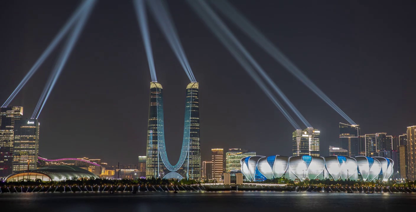 杭州亚运会 奥体中心 杭州之门 夜景灯光秀延时视频素材