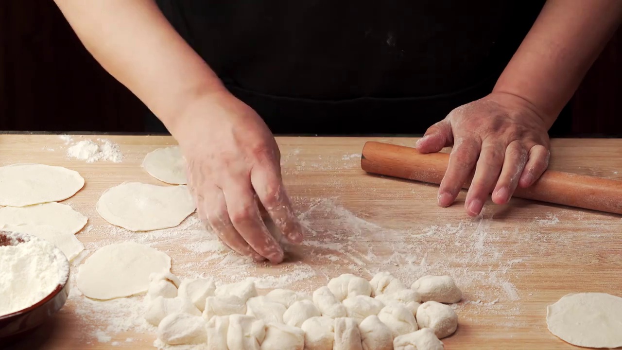 中餐饺子皮制作过程视频购买